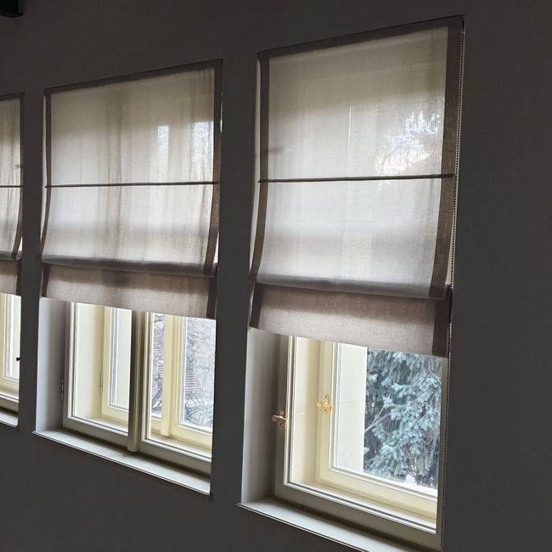 Ř&iacute;msk&eacute; rolety